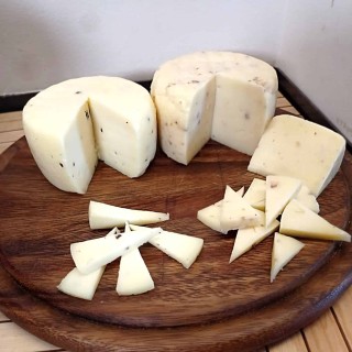 Formaggio Umbro – SET di 2 forme speziate